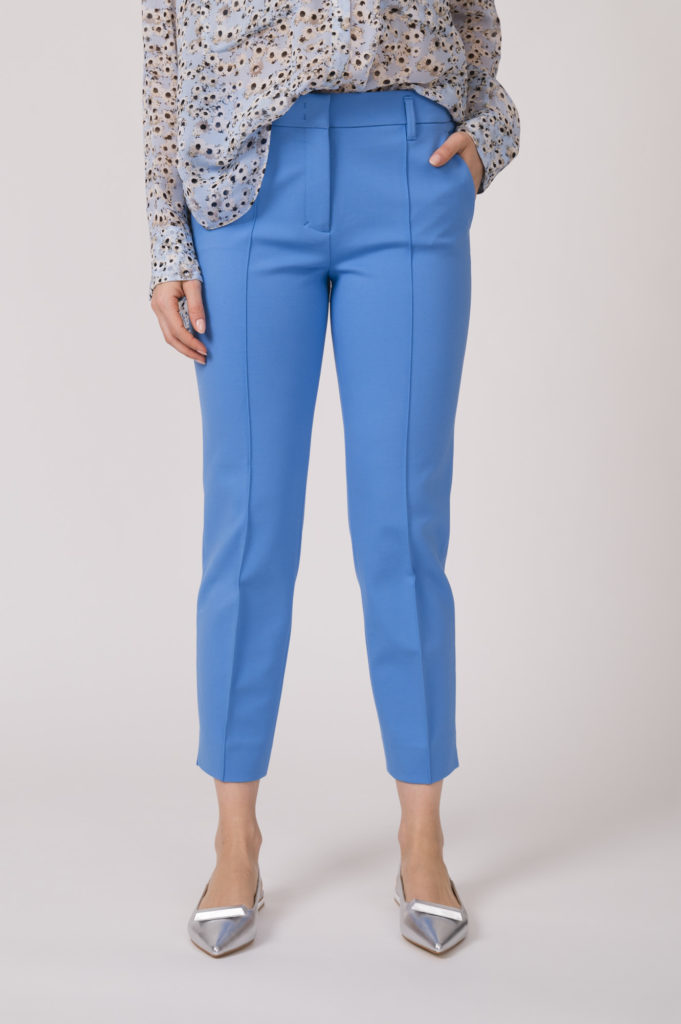 Bluse der Marke Drorthee Schumacher, Hose der Marke Drorthee Schumacher