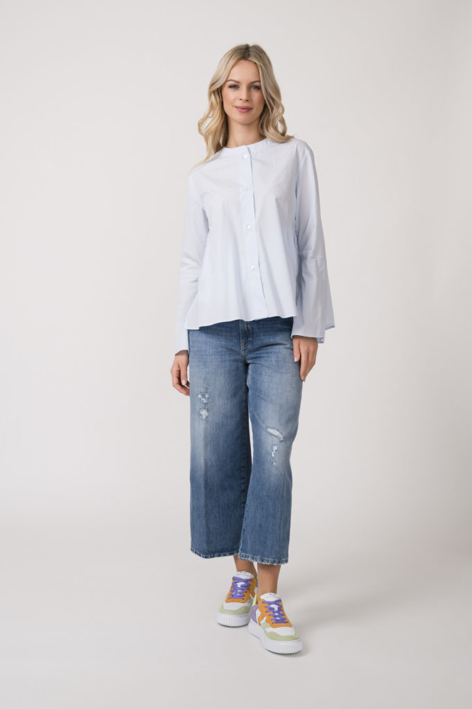 Bluse der Marke Robert Friedman, Jeans der Marke Closed, Sneaker der Marke Voile Blanche