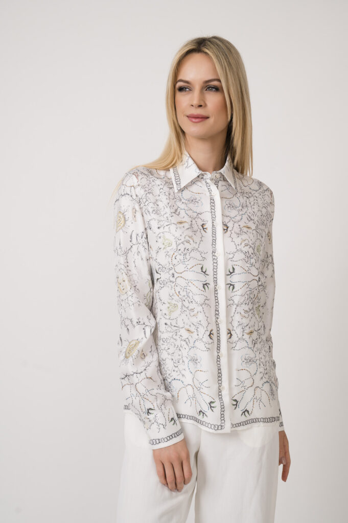 Bluse der Marke Fabiana Filippi, Hose der Marke Fabiana Filippi