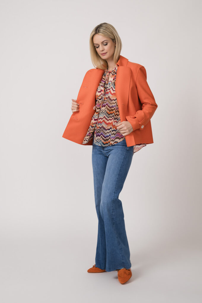 Jacke der Marke Harris Wharf London, Bluse der Marke iheart, Jeans der Marke 7 for all mankind, Schuhe der Marke Kroll