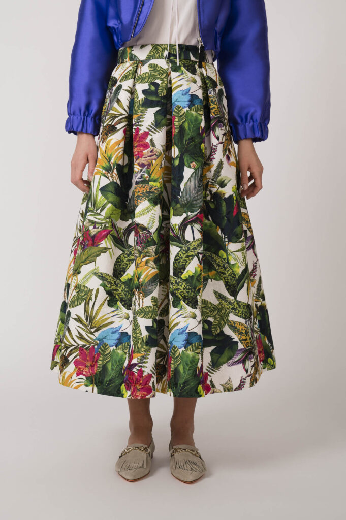 Jacke der Marke Susanne Bommer, Bluse der Marke Susanne Bommer, Rock der Marke Lunatica