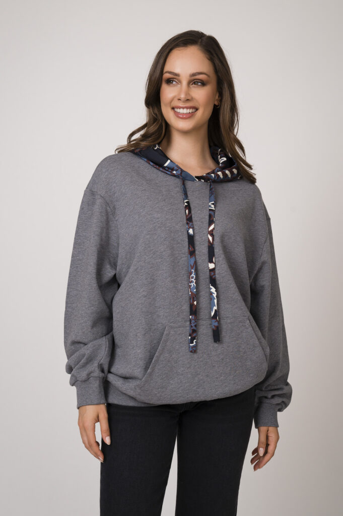 Sweater der Marke Etro, Jeans der Marke 7 for all mankind