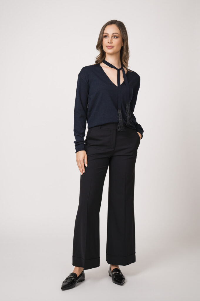 Pullover der Marke Dorothee Schumacher, Hose der Marke Quelledue