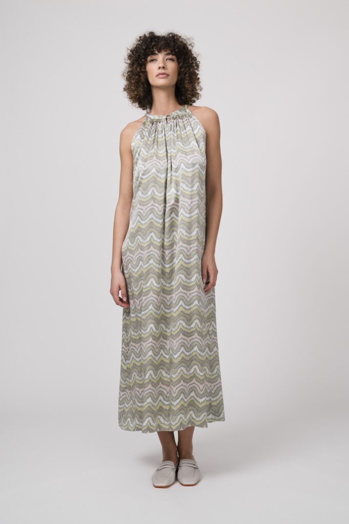 Kleid der Marke Hemisphere, Schuhe der Marke Kroll