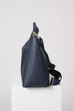 Marineblaue Handtasche der Marke Aigner