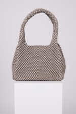 Produktaufnahme einer taupe Handtasche der Marke Tissa Fontaneda.