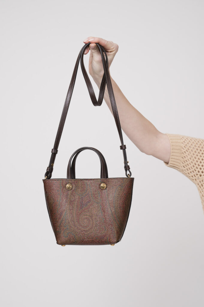 Tasche der Marke Etro