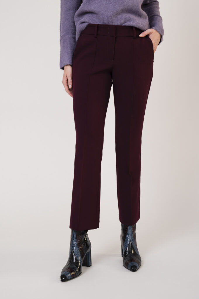 Pullover der Marke Luisa Cerano, Hose der Marke Cambio, Schuhe der Marke Dorothee Schumacher