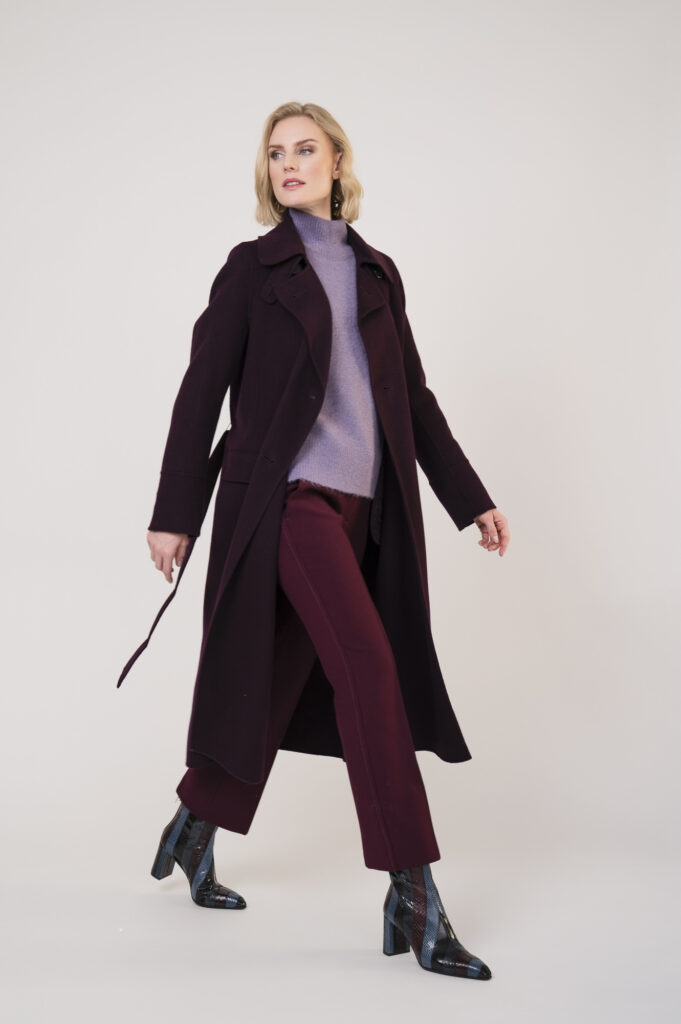 Mantel der Marke Luisa Cerano, Pullover der Marke Luisa Cerano, Hose der Marke Cambio, Schuhe der Marke Dorothee Schumacher