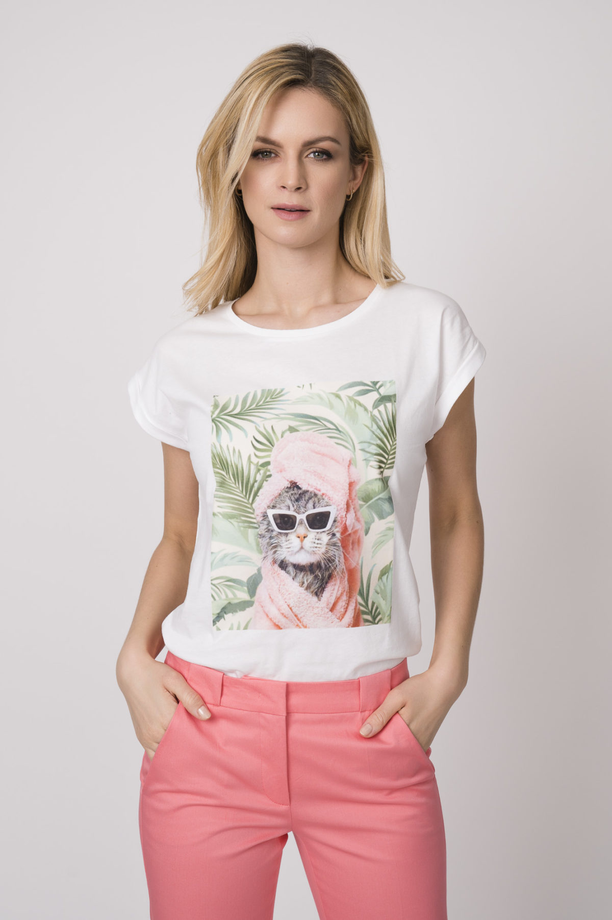 Shirt der Marke Romeo & Julieta, Hose der Marke Luisa Cerano